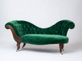 Chaise longue de terciopelo 230x90x85 cm color verde esmeralda con patas de madera estilo clásico